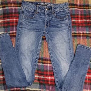 American Eagle size 2 women’s jeans ( long )